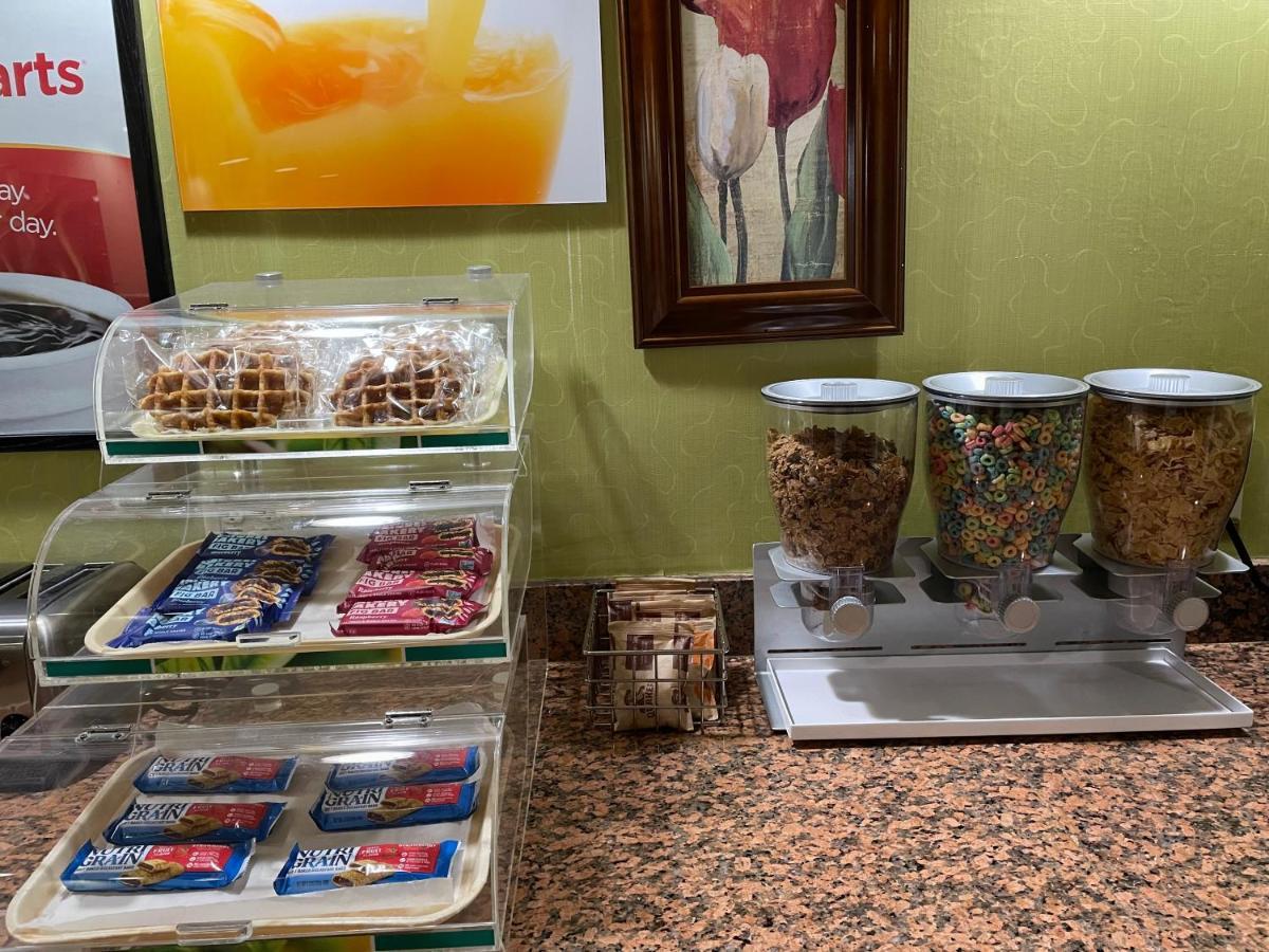 亨廷顿伊克诺拉奇酒店 外观 照片